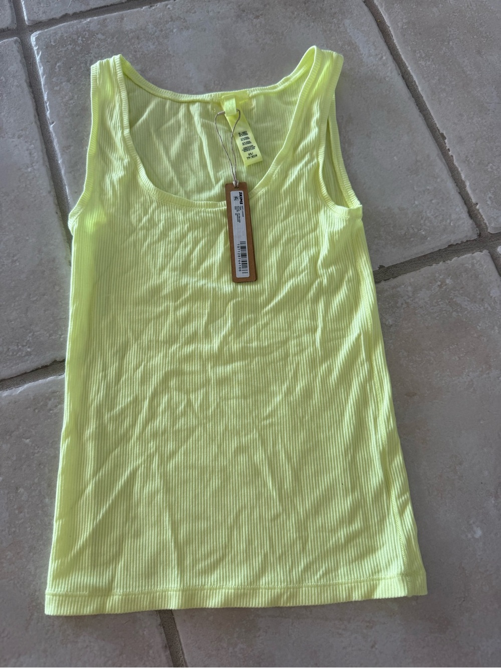 SKIMS Soft Lounge Tank in Lemonade, size XS
